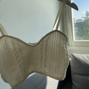 Topp  - Populär stickad topp från zara💛Inga defekter och knappt använd