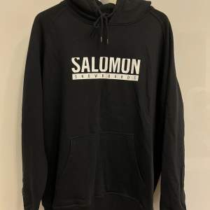 Hoodie från Salomon. Helt ny.