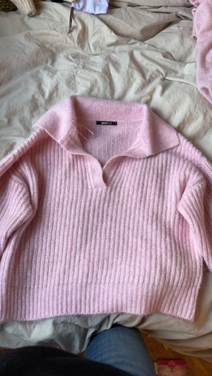 5 kläder - Stickat och blusar