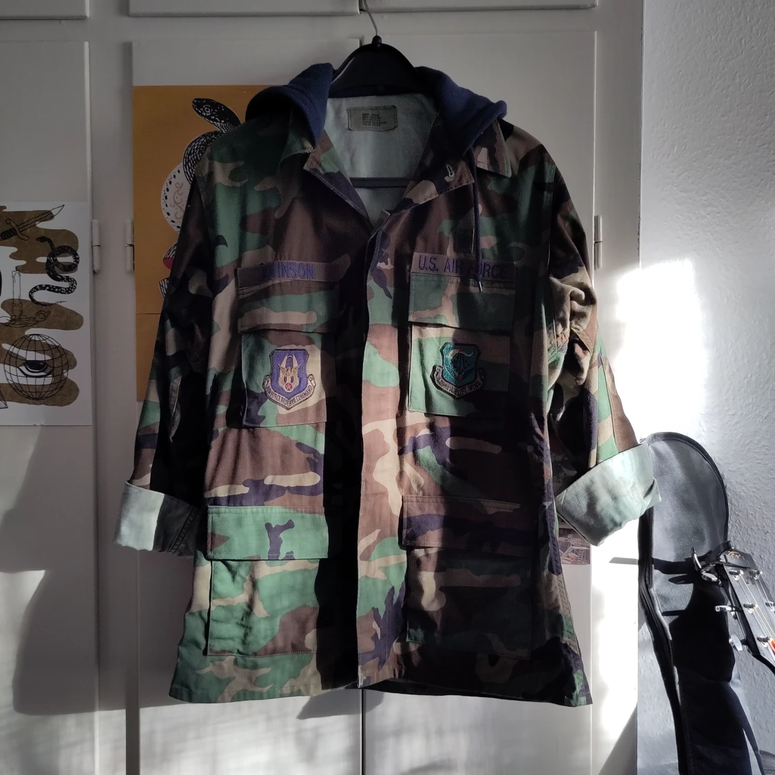 Militärjacka med luva