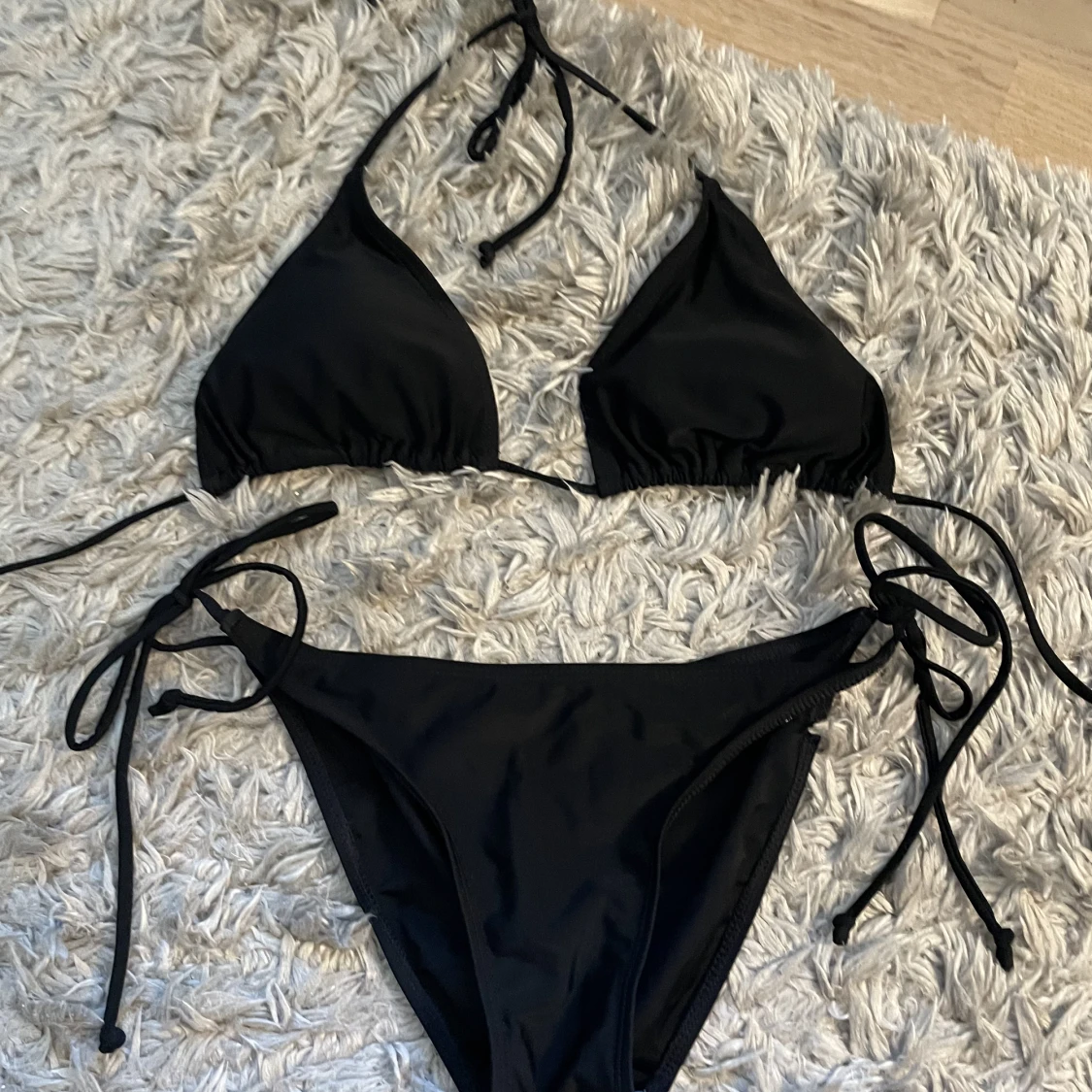 Svart bikini  - 90