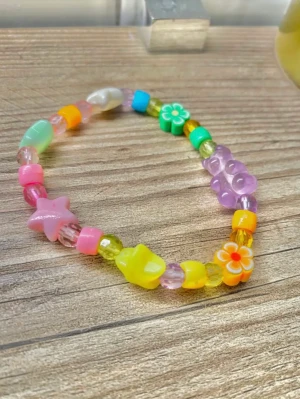 Armband - (frakten är 15kr)