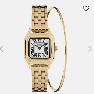 Klocka guld  - Jättefin slutsåld klocka i guld från ur & Penn märket regal. Säljs då jag köpt en annan och har använts ett fåtal gånger så är i bra skick. Nypris: 598 kr. 