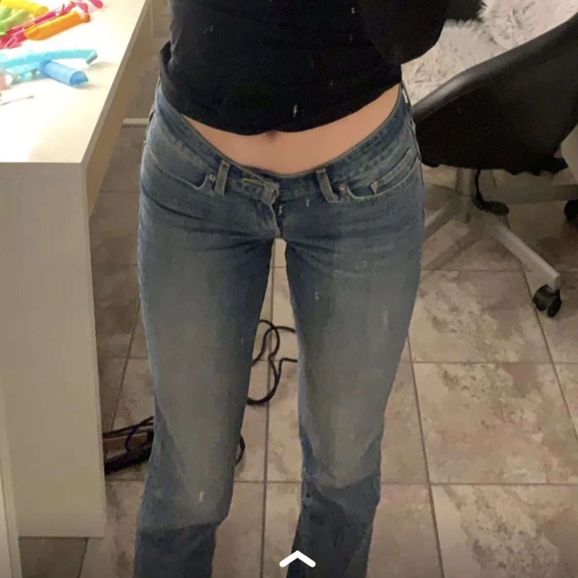 Blåa lågmidjande Levis jeans 