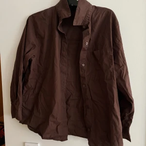 Brun skjorta - Fint skick!