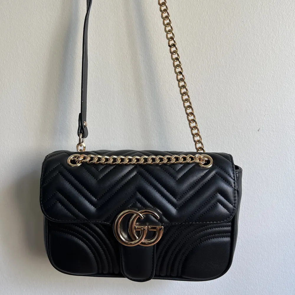 Marmont Gucci Bag obs a kopia . Accessoarer.