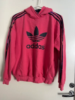 Adidas Hoodie - Kids size XL (14-15y)