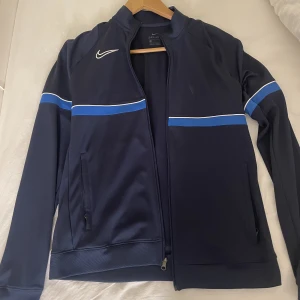 Nike kofta - Nike kofta, storlek S. 