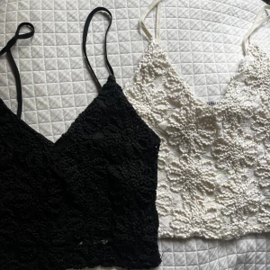 Fina spetstoppar  - Säljer dessa fina toppar från zara! Båda är i storlek s!! En för 100kr båda för 150kr🤩