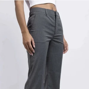 Kostymbyxor - Fina kostymbyxor från madlady💕 skriv om du har några frågor, kan gå ner i pris vid snabb affär