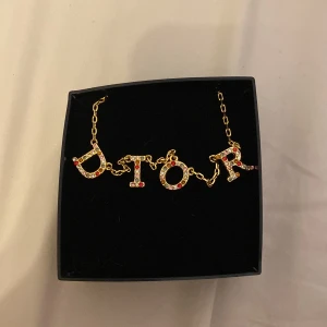 Dior - Ett dior halsband som aldrig kommit till användning ❤️