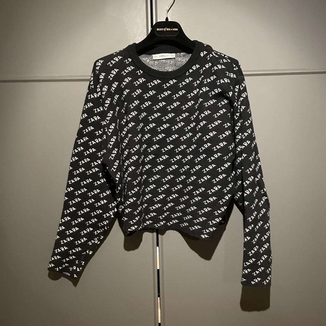 Stickad zara tröja