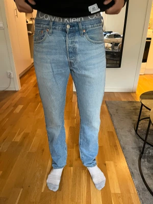 Levis 501 jeans  - Ett par fräscha 501 jeans med storlek W31 L32. Ny pris 1200 kr 