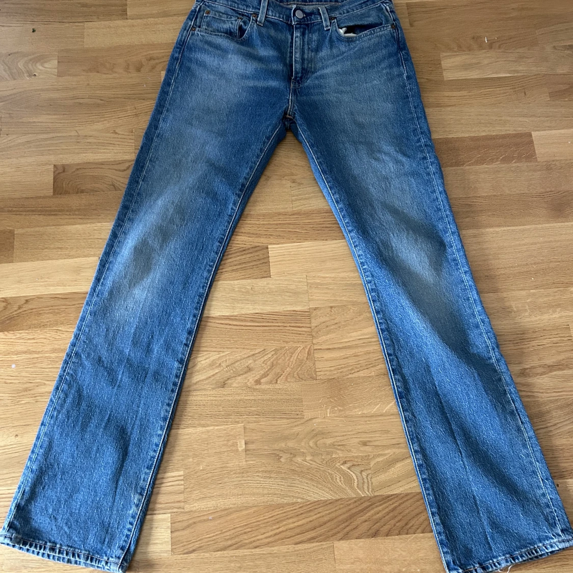 Levi’s Straight Leg Jeans - 90