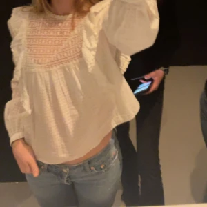 Zara blus  - Säljer min zara blus i storlek M. Nysskick! 