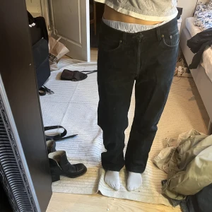 Svarta Crocker jeans - Low waist, jag är 170