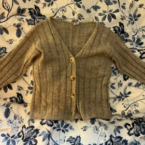 stickad kofta - Bekväm, bra skick