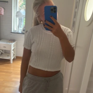 Fin tröja - Super fin tröja ifrån zara knappt använd 