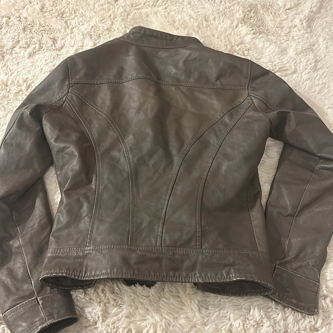 Brun läderjacka - 90