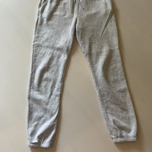 Mjukisbyxor - Mjukisbyxor från new yorker i strl xs. 