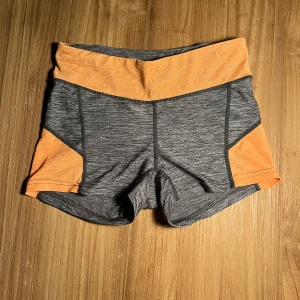 Tränings shorts  - Tränings shorts från stadium, köpt begagnade men har aldrig använt dom 