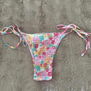 Bikini trosa  - Bikini trosa. Aldrig använd. 