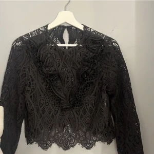 Zara blus - Jätte fin blus från zara. Bara använd några gånger💓