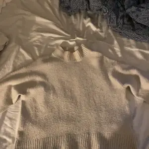 Stickad tröja från uniqlo knappt använd 