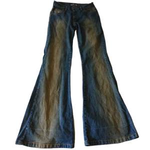 Unika jeans från märket ”Gang”! Midjemått 69cm Innerbenslängd 85cm