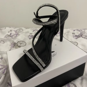 Klackskor  - Fina klackskor använd bara en gång 