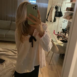 Rosa blus från Odd Molly  - Blus i fin rosa färg i strlk 2 som passar både small och medium 