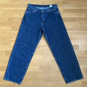 Jeans - Jeans från junkyard. Storlek S i herr