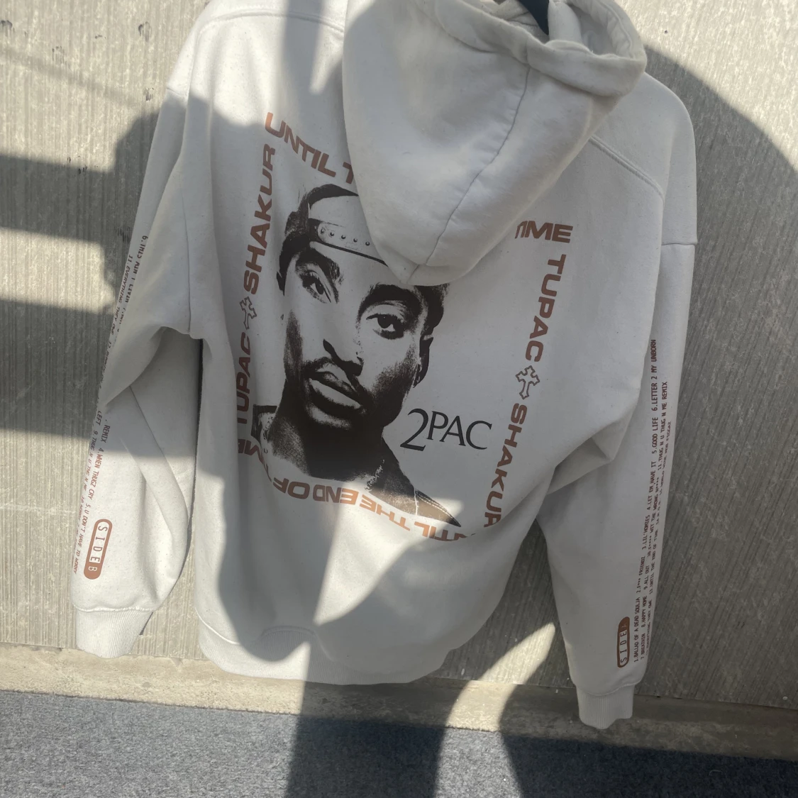 2 pac hoodie  - 90