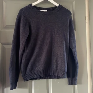 Tröja  - Jätte mjuk och skön tröja ifrån vila, den är använd 2 gånger, nyskick