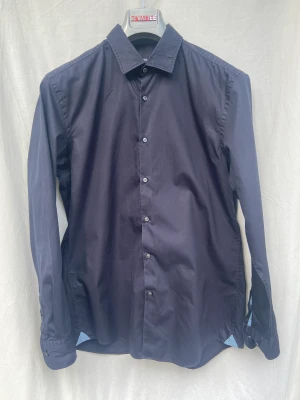 Hugo Boss skjorta - Mycket bra skick 