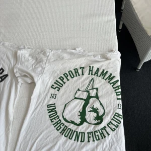 Hammarby tröjor  - Säljer 2 st Hammarby tröjor  Storlek S 1 tröja 70 kr  Båda tröjorna för 100 kr   