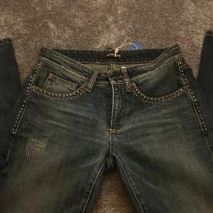 Säljer ett par jätte fina jeans pga fel storlek❤️