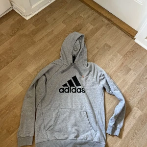 Adidas tröja - Träningströja från adidas