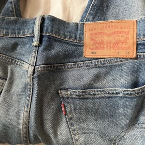 Levis jeans - Levis 504, regular straight. Nästan aldrig använda.  Skick: 10/10