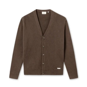 Forét Cardigan - Säljer min sjukt snygga Cardigan från Forét. Inköpt på Vallgatan 12. Helt slutsåld nu och höjt pris på den. Condition är 9/10 då den är använd lite och sparsamt. Hör av dig vid frågor!🙌🏼(nypris: 1300kr)