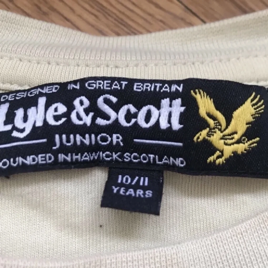 Gul lyle&scott T-shirt  - 90