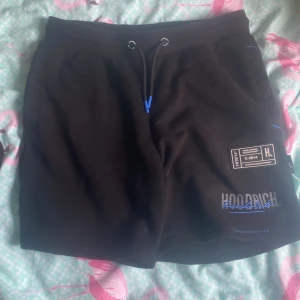 HOODRICH SHORTS - hoodrich shorts köpta i början av sommaren.