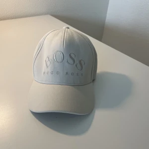 Hugo Boss Keps - Säljer min Hugo boss keps för bra pris. Skick 9/10
