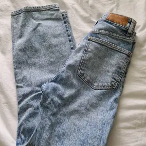 Säljer dessa jeans pga att de är för korta för mig.