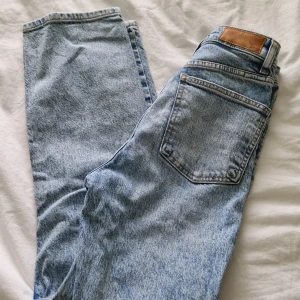 Bikbok jeans  - Säljer dessa jeans pga att de är för korta för mig.