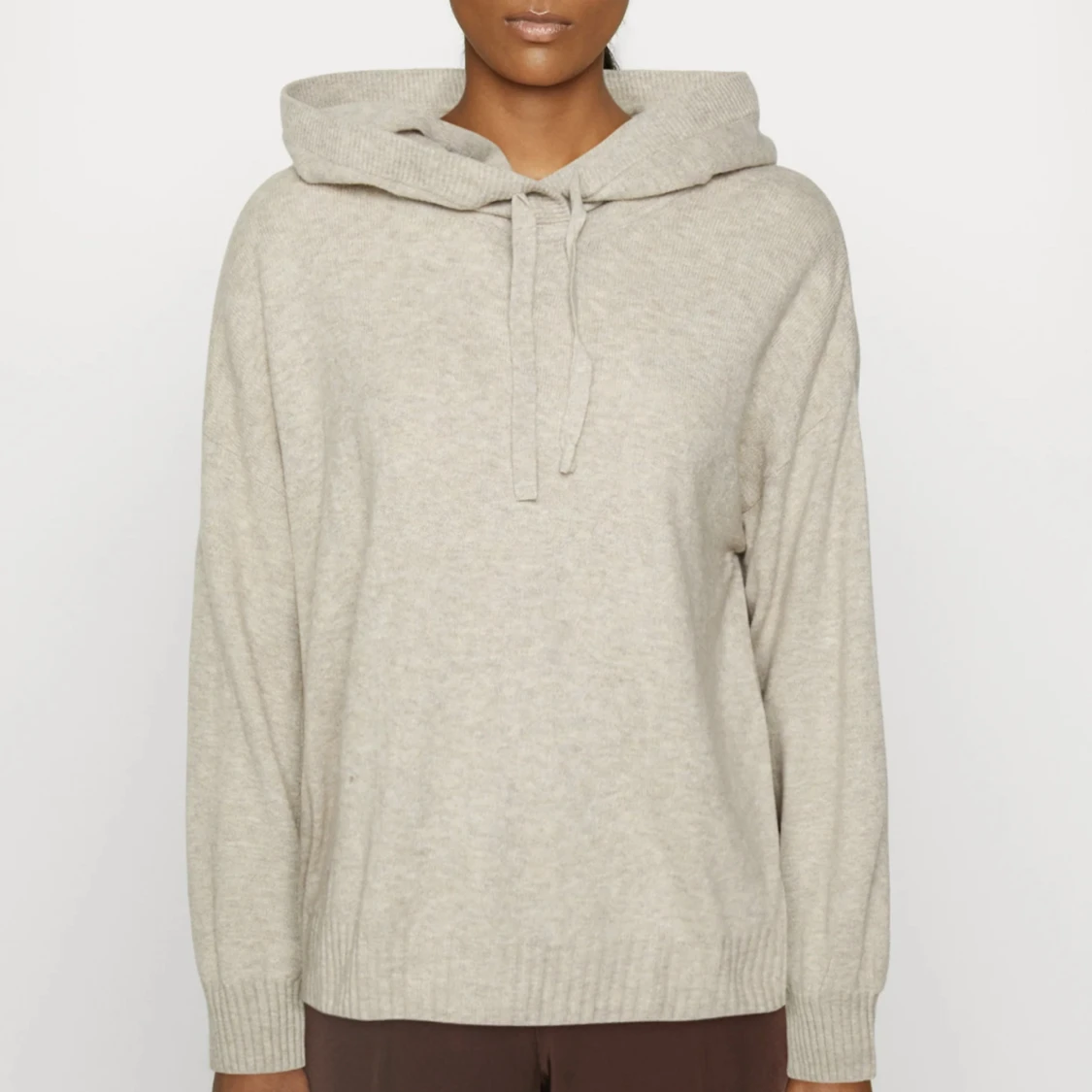 Beige stickad hoodie