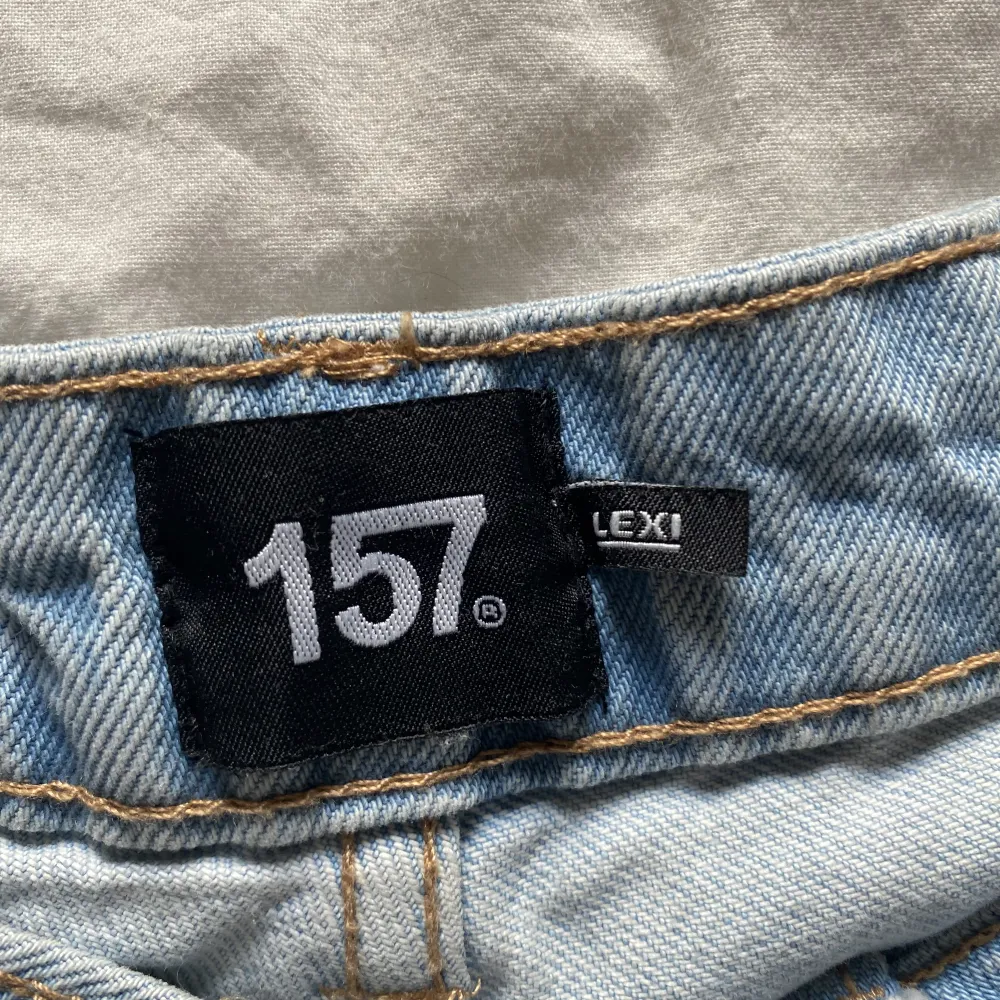 Ett par supersnygga lågmidjade shorts från lager 157! 💕aldrig använda! Lånade första 2 bilder 🫶. Shorts.