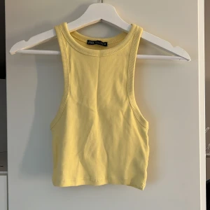 Linne  - Supergulligt linne från zara! Storlek s🥰