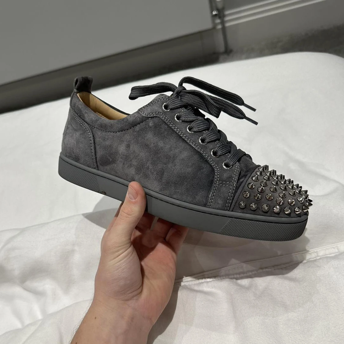 Grå Christian Louboutins  - 90