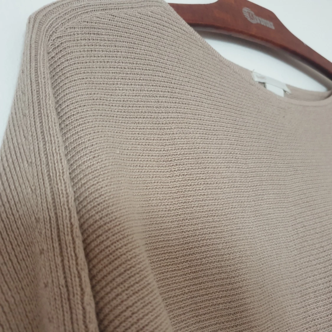 Beige ribbad tröja - 90